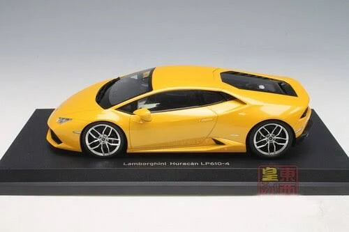 Yellow 1/18 Diecast Car Model K553634