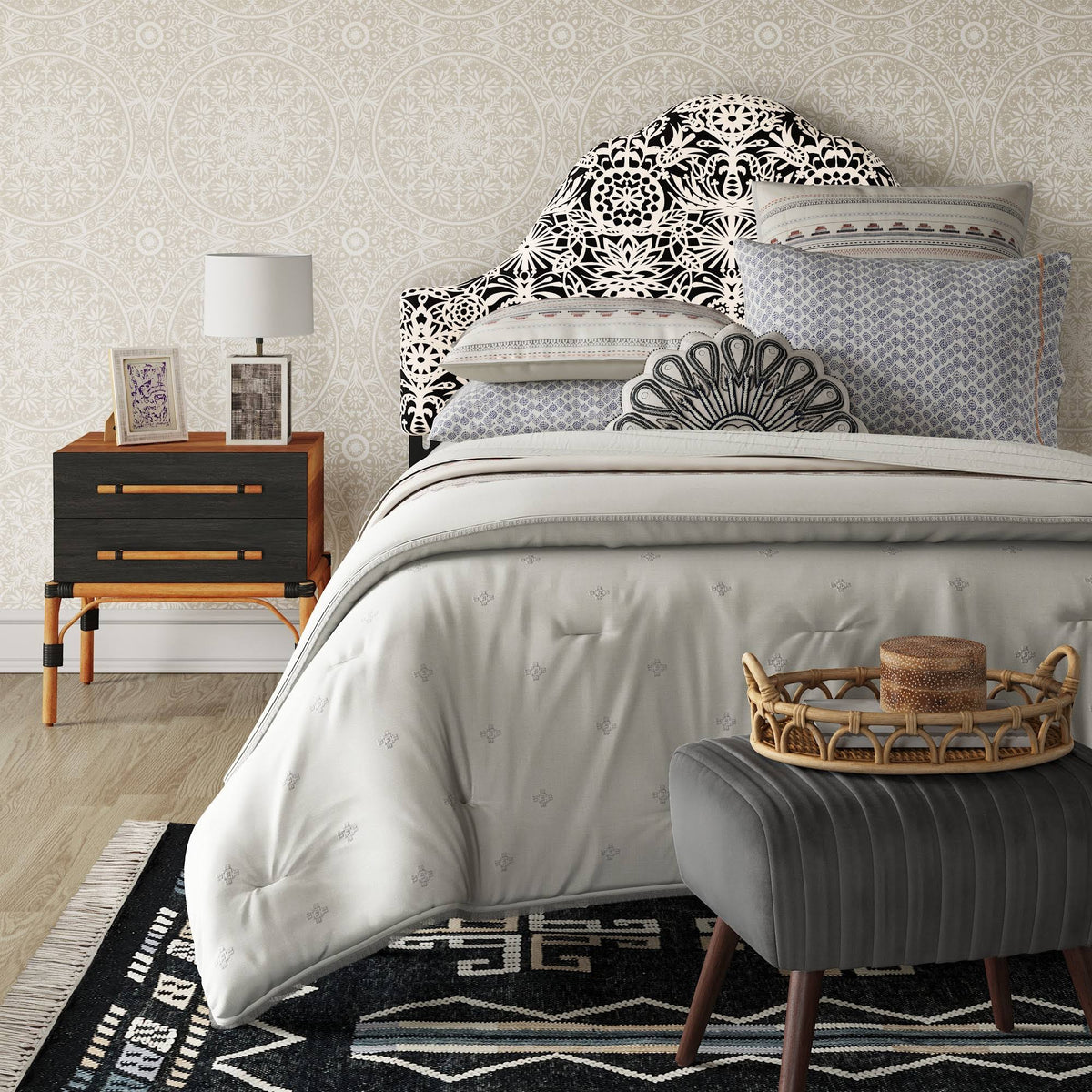 California King Black & White Floral Arched Headboard I951794