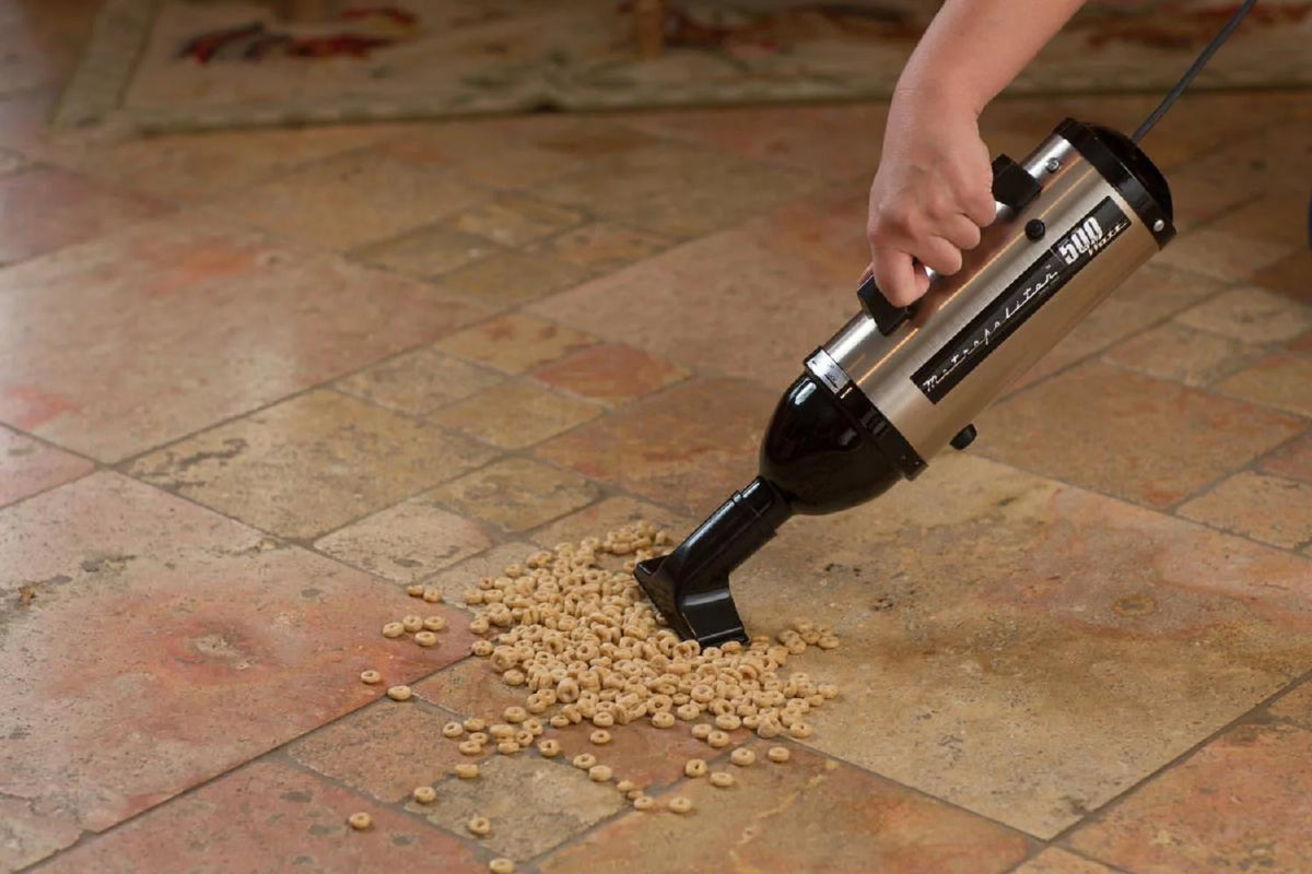 Hand Vac with Turbo Brush and Hose H643