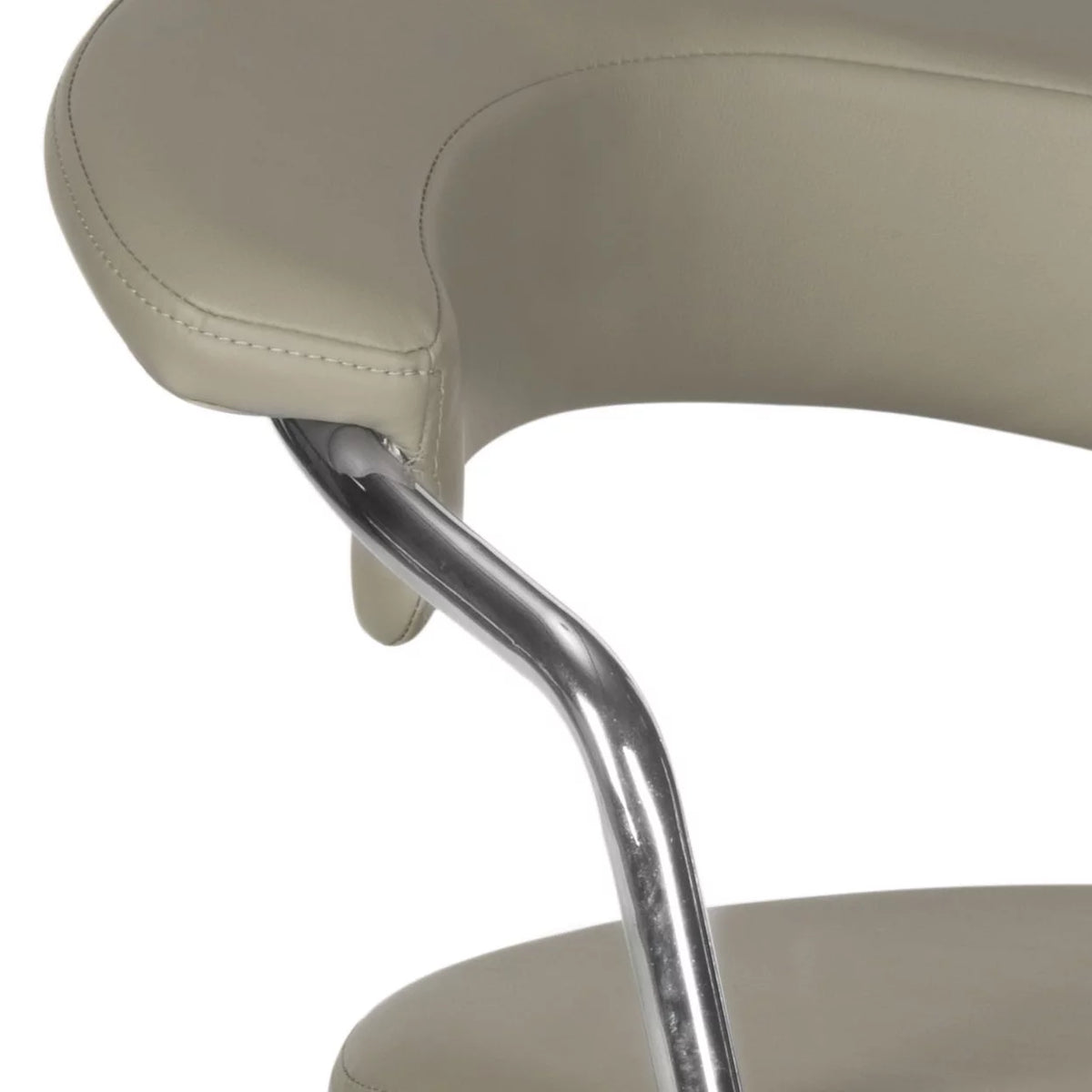 White Desk Chair I56902