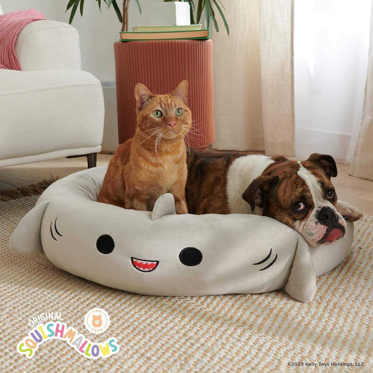 Squishmallows Gordon The Shark Pet Bed I3012