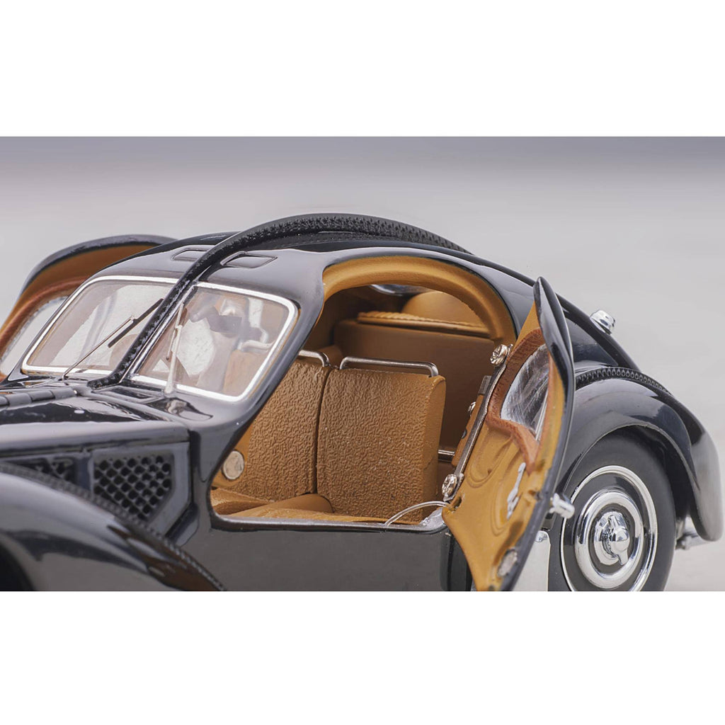 Black 1/43 Diecast Model Car M662
