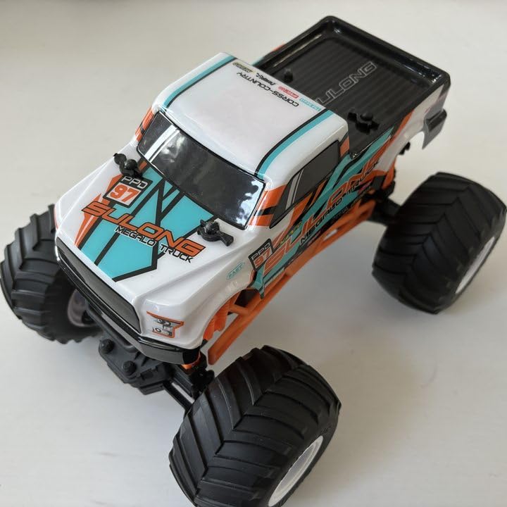 Remote Control Car 1:16 Scale 2.4Ghz Off Road RC Truck Y17172