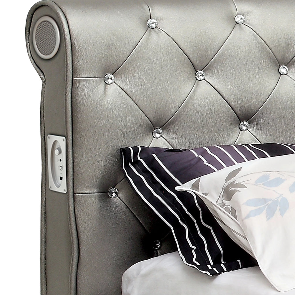 California King Silver Bed L32804