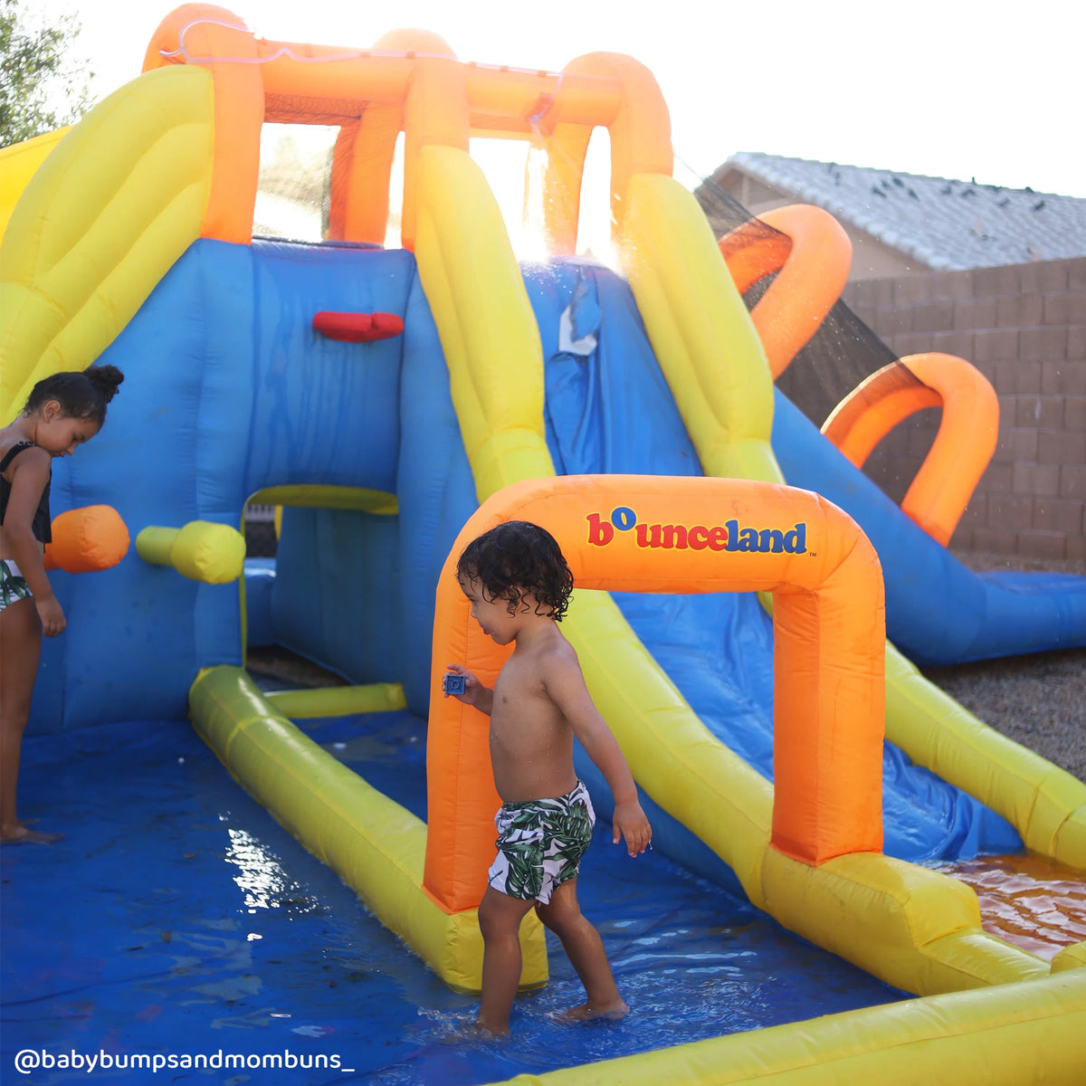 Triple Water Slides and Pool Water Park V9987