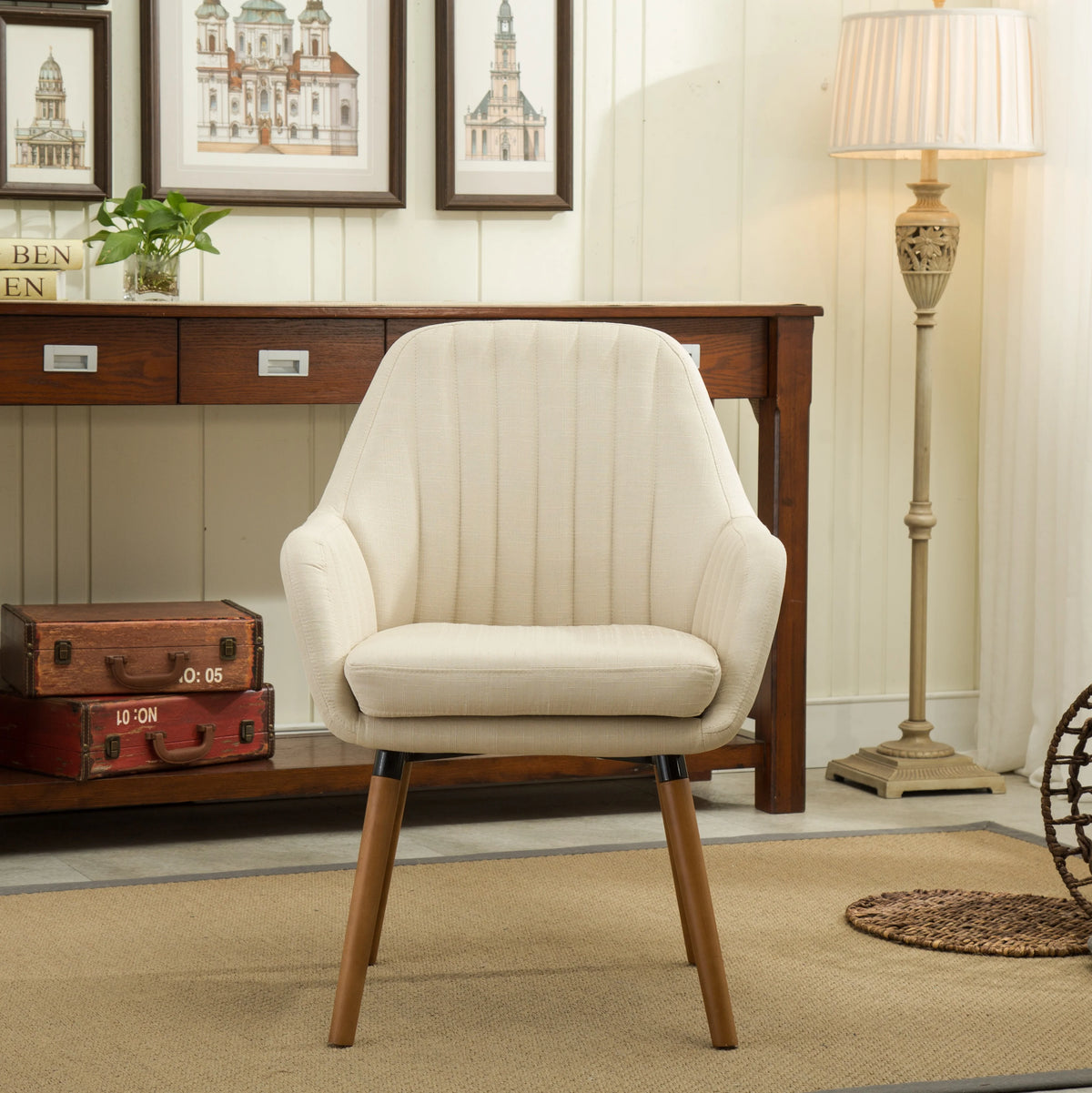 Tan Club Chair D95048