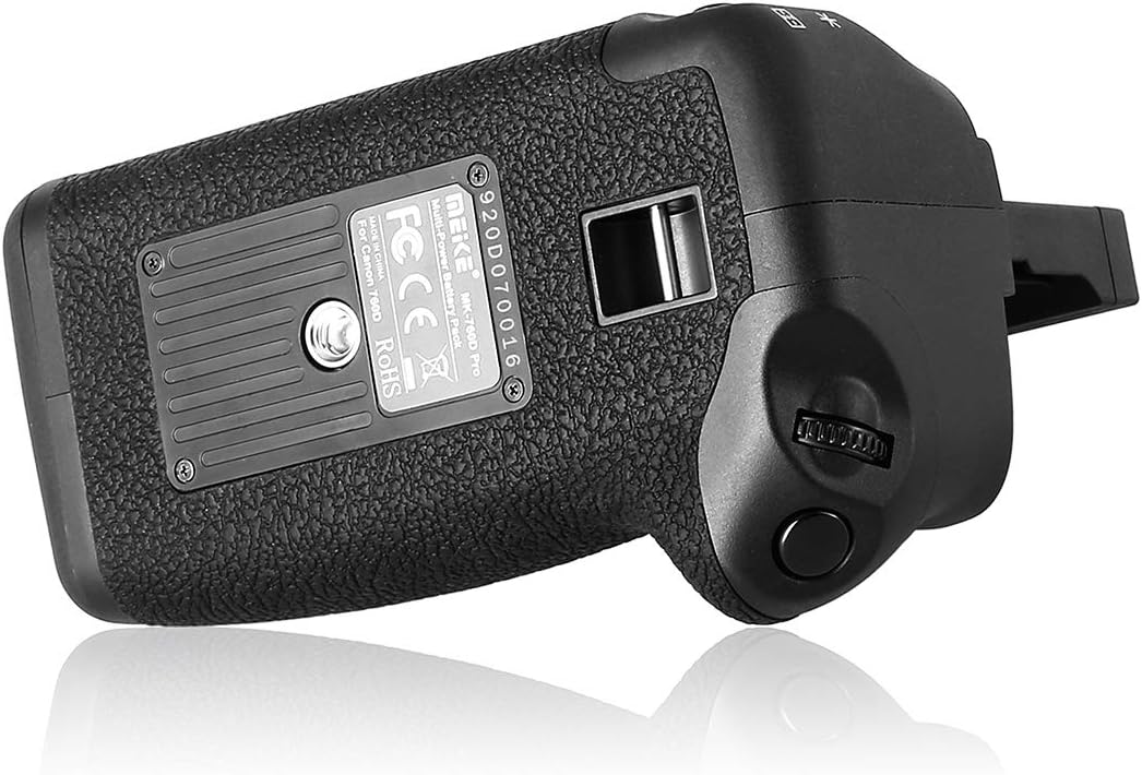 Battery Grip with Remote Controller L9995