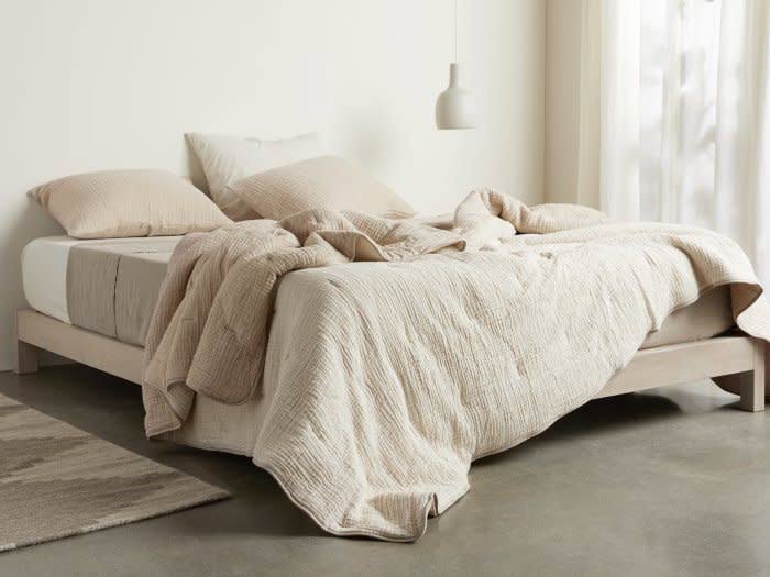 King/Cal King White/Ivory Cotton Quilt Y199