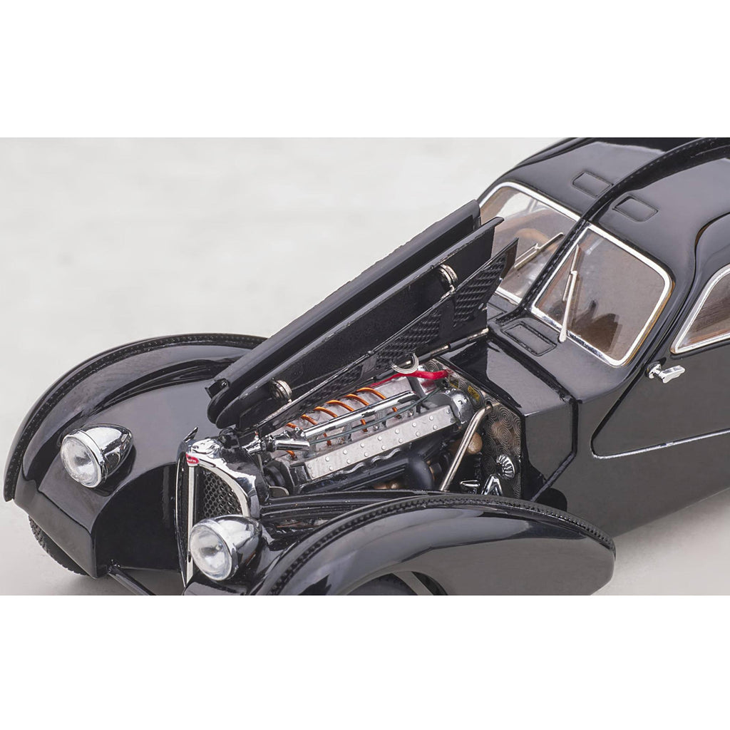 Black 1/43 Diecast Model Car M662
