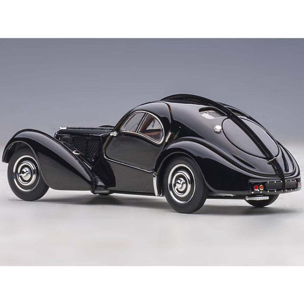 Black 1/43 Diecast Model Car M662