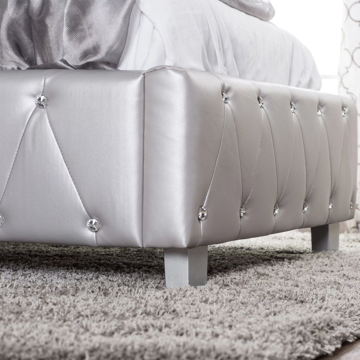 California King Silver Bed L32804